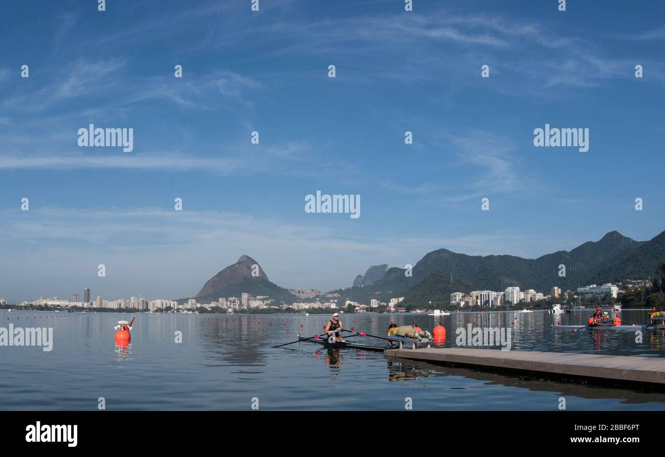 Rio de Janeiro. BRÉSIL. NZL M1X, Mahe DRYSDALE au début de sa régate olympique de rawing 2016. Stade Lagoa, Copacabana, ÒOlympic été GamesÓ Rodrigo de Freitas Lagoon, Lagoa. Samedi 06 août 2016 [crédit obligatoire; Peter SPURRIER/Intersport Images] Banque D'Images