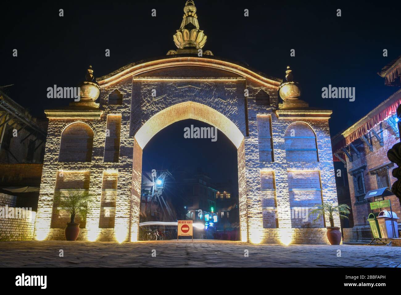 Bhaktapur, Népal - 28 janvier 2020: Porte de la place de Durban à Bhaktapur au Népal Banque D'Images