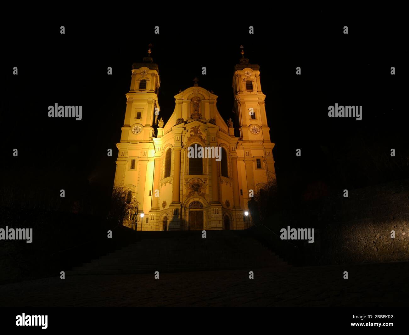 Ottobeuren, Allemagne : devant la basilique la nuit Banque D'Images