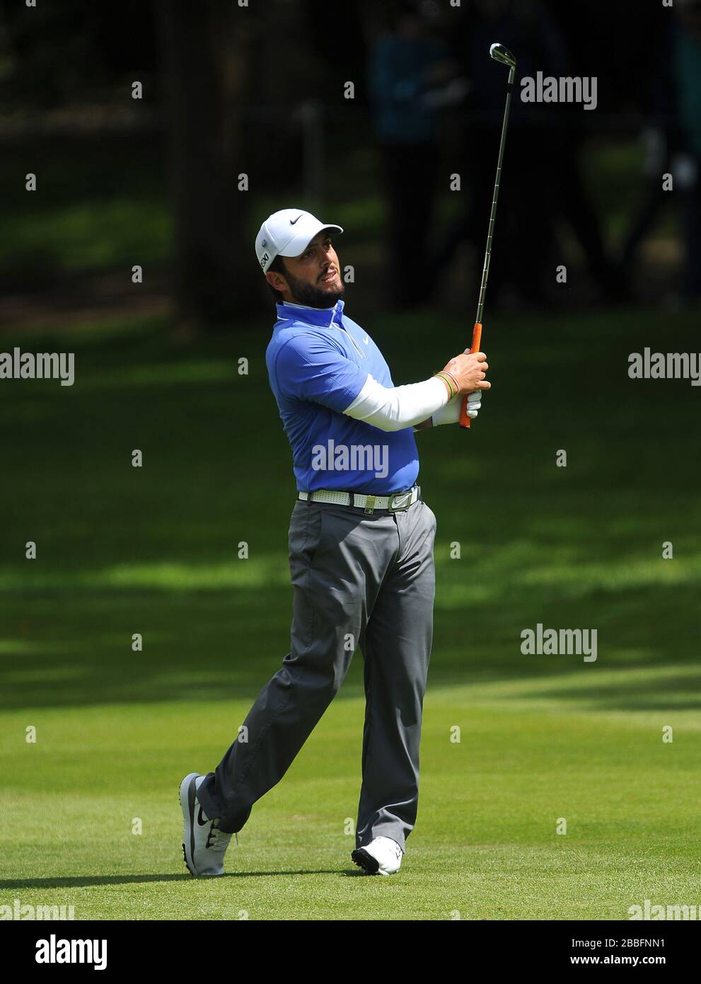 Leader de nuit, Francesco Molinari sur le 3ème trou pendant le troisième jour du championnat BMW PGA 2013, au club de golf Wentworth. Banque D'Images