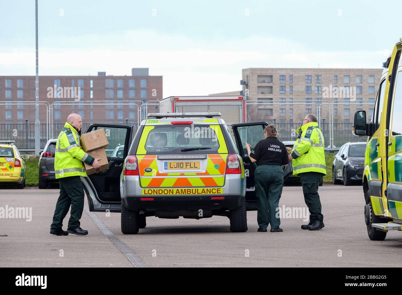 Londres, Royaume-Uni. 31 mars 2020. Londres UK Excel, NHS Nightingale Hospital, les fournitures arrivent et les mesures de sécurité à mesure que le nouvel hôpital se prépare à traiter les patients du groupe Covid-19 « en quelques jours ». Crédit : Michelle Sadgrove/Alay Live News Banque D'Images