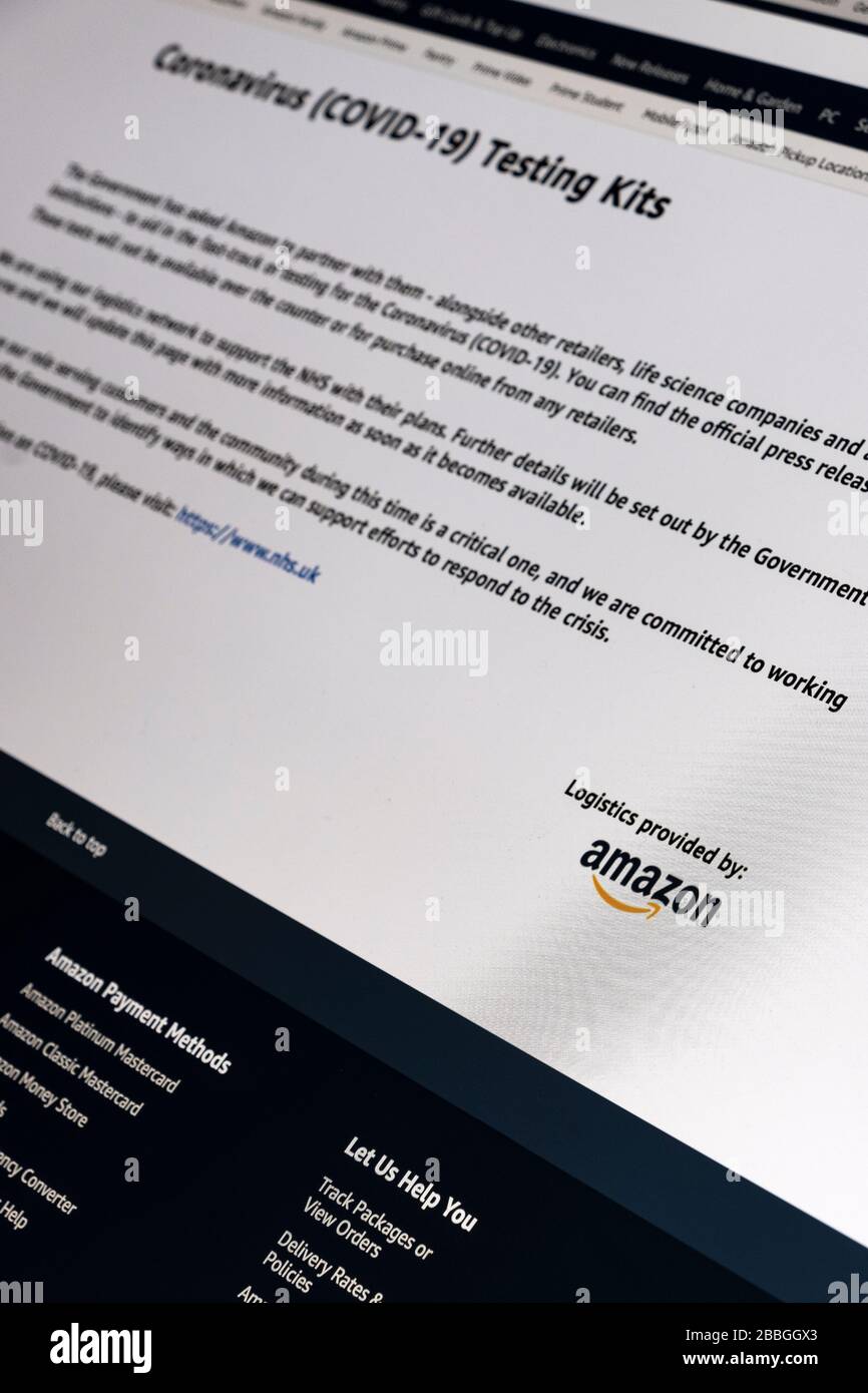 Avis sur le kit de test Amazon Coronavirus Covid 19 sur l'écran de l'ordinateur Banque D'Images