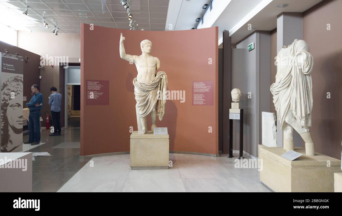 Statue de marbre de Gaius Julius César Octavianus au Musée Archéologique de Thessalonique Banque D'Images