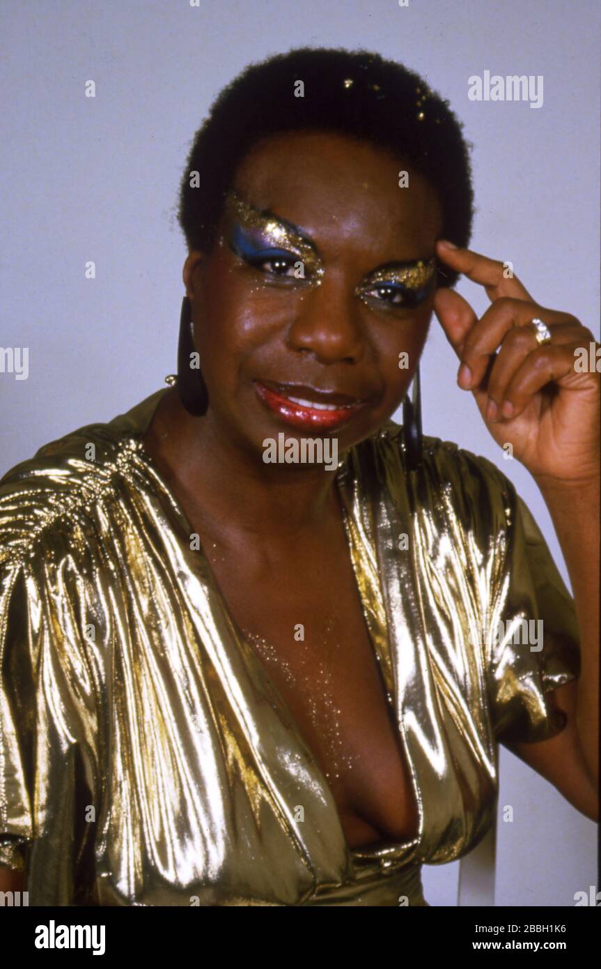 Nina Simone photographiée à Philadelphie en 1985.Credit: Scott Weiner / MediaPunch Banque D'Images