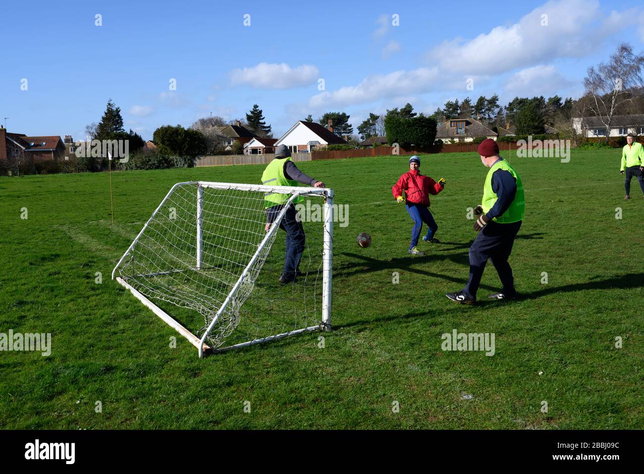 Football à pied Alderton Suffolk Royaume-Uni Banque D'Images