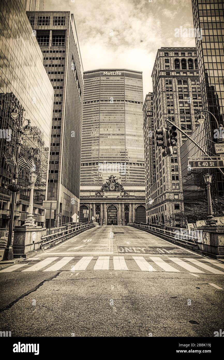 New York le dimanche 22 mars 2020. GOV. Andrew Cuomo de NY, a ordonné à NY de fermer toutes les entreprises non essentielles pour ralentir la pandémie de corona­virus. Banque D'Images