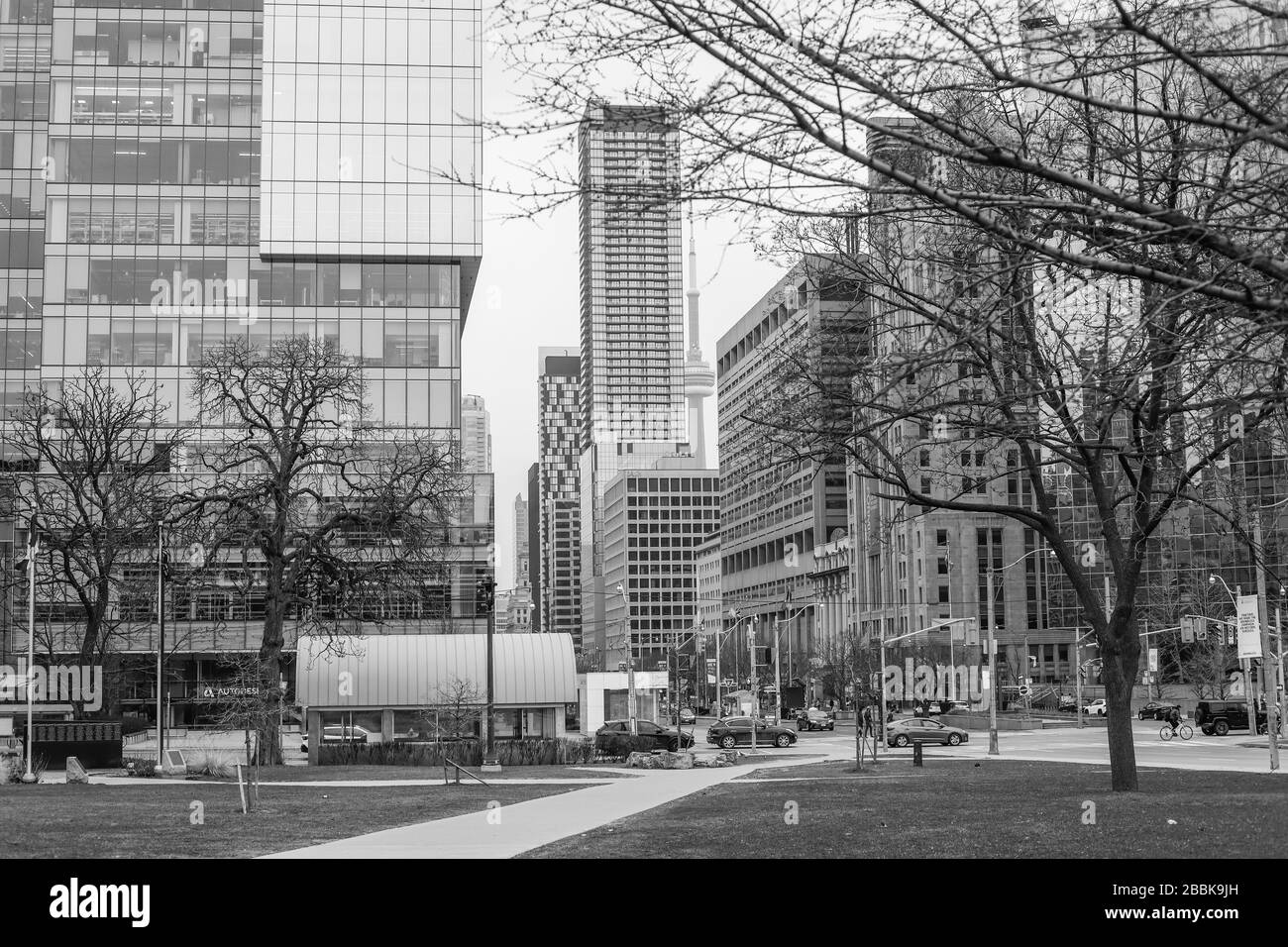 Ville Etty - Toronto. Quarantaine, virus COVID-19, pas de gens dans la rue, tous les bâtiments fermés. Le panthéème de coronavirus. Pas de gens autour. Banque D'Images