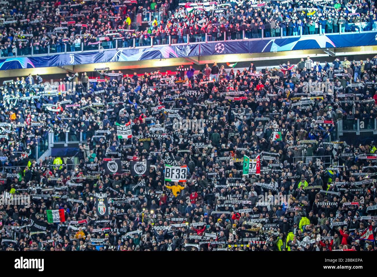 Juventus supporteurs pendant la saison de football 2019/20 images symboliques - photo crédit Fabrizio Carabelli /LM/ Banque D'Images