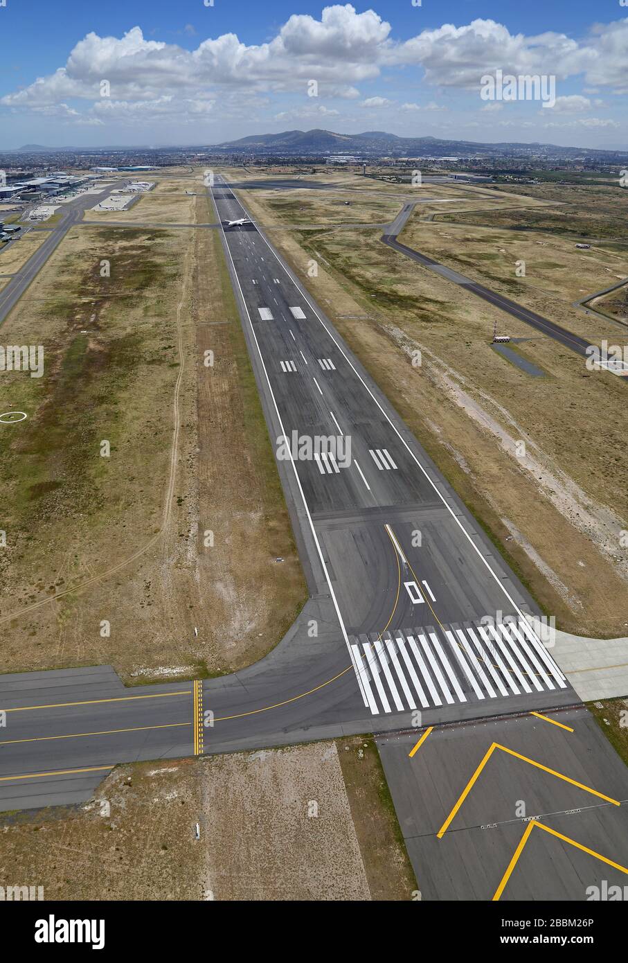 Photo aérienne de l'aéroport international du Cap Banque D'Images