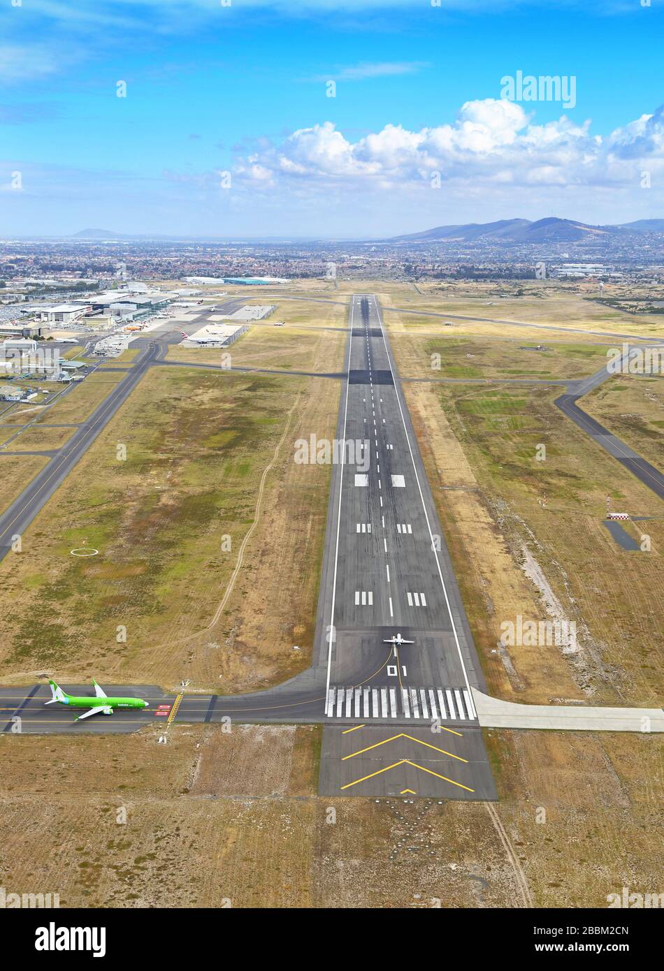 Photo aérienne de l'aéroport international du Cap Banque D'Images