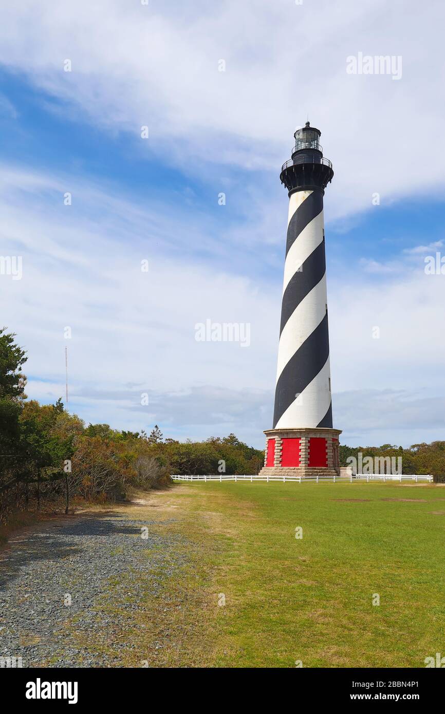 La tour du phare de Cape Hatteras, près de la ville de Buxton, sur les rives extérieures de la Caroline du Nord Banque D'Images