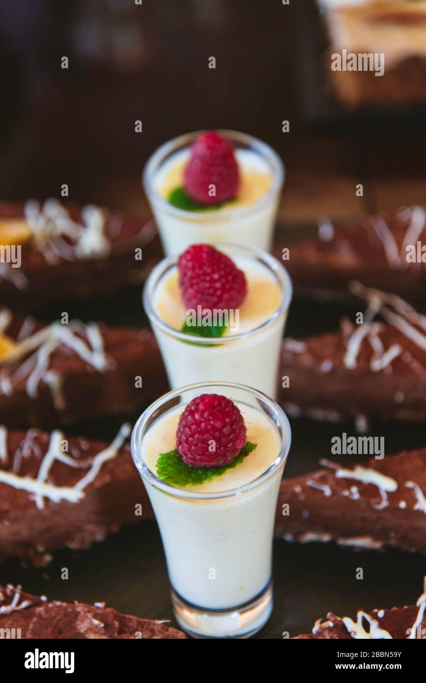 Thé de l'après-midi pour un autre petit déjeuner de mariage Banque D'Images