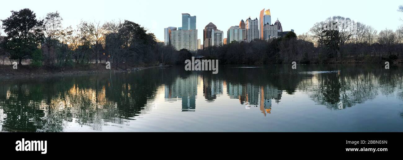 Panorama de l'horizon d'Atlanta, Géorgie avec réflexions Banque D'Images