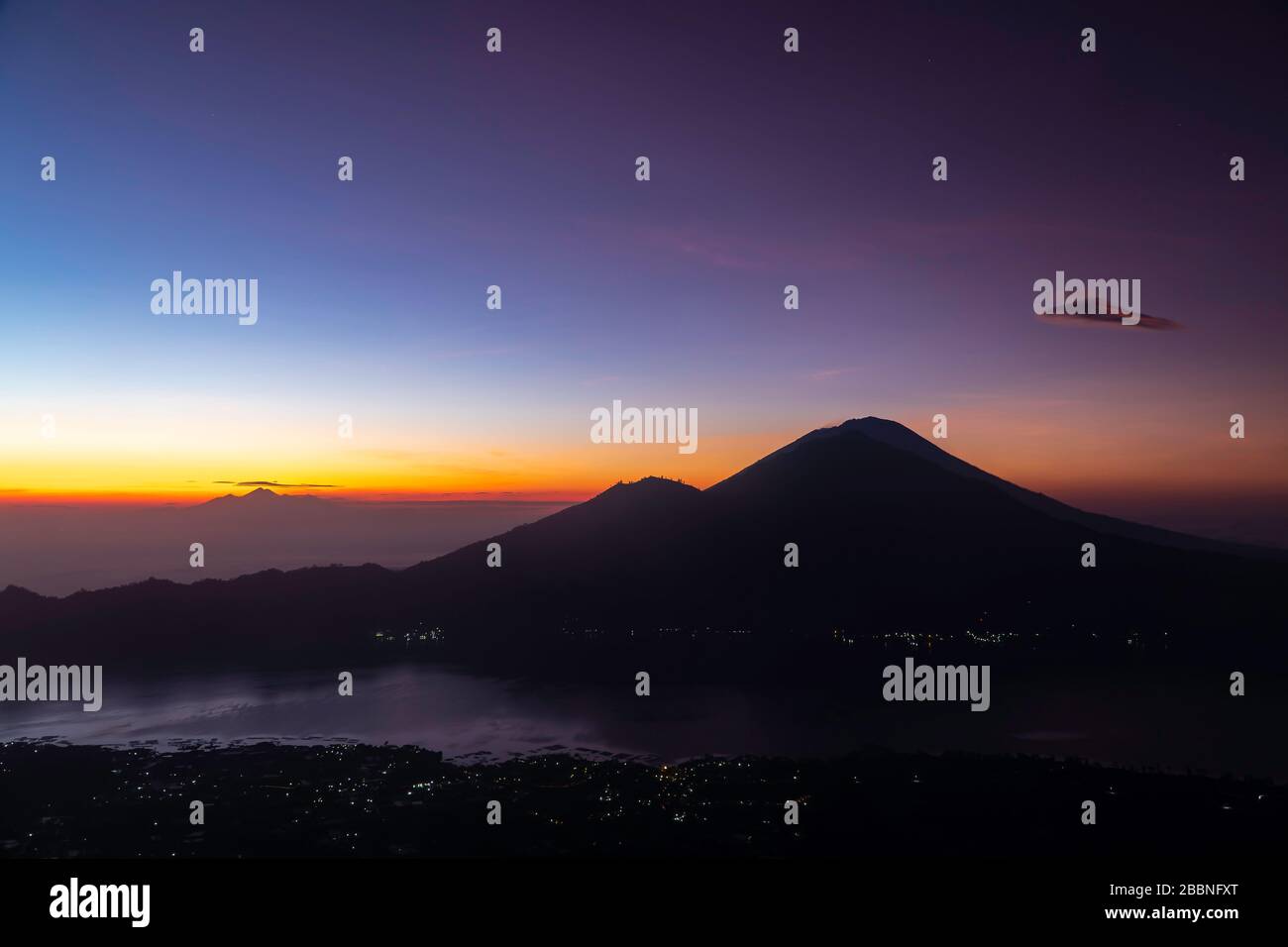 Mont Bromo lever du soleil tôt le matin en Indonésie Banque D'Images