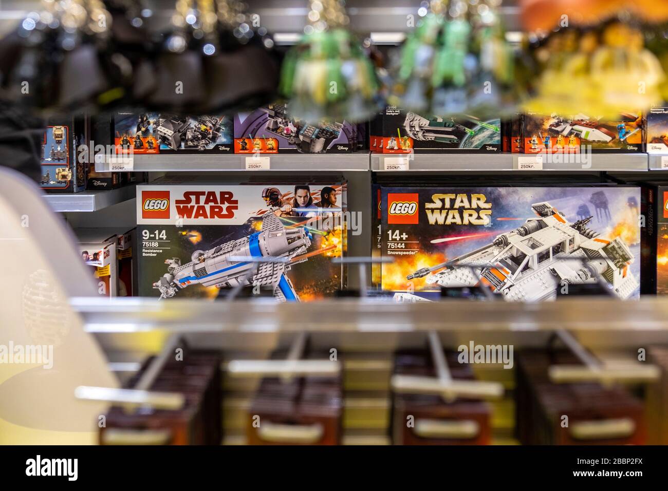 Produits LEGO Star Wars à vendre dans le magasin Lego de Copenhague, Danemark, Europe Banque D'Images