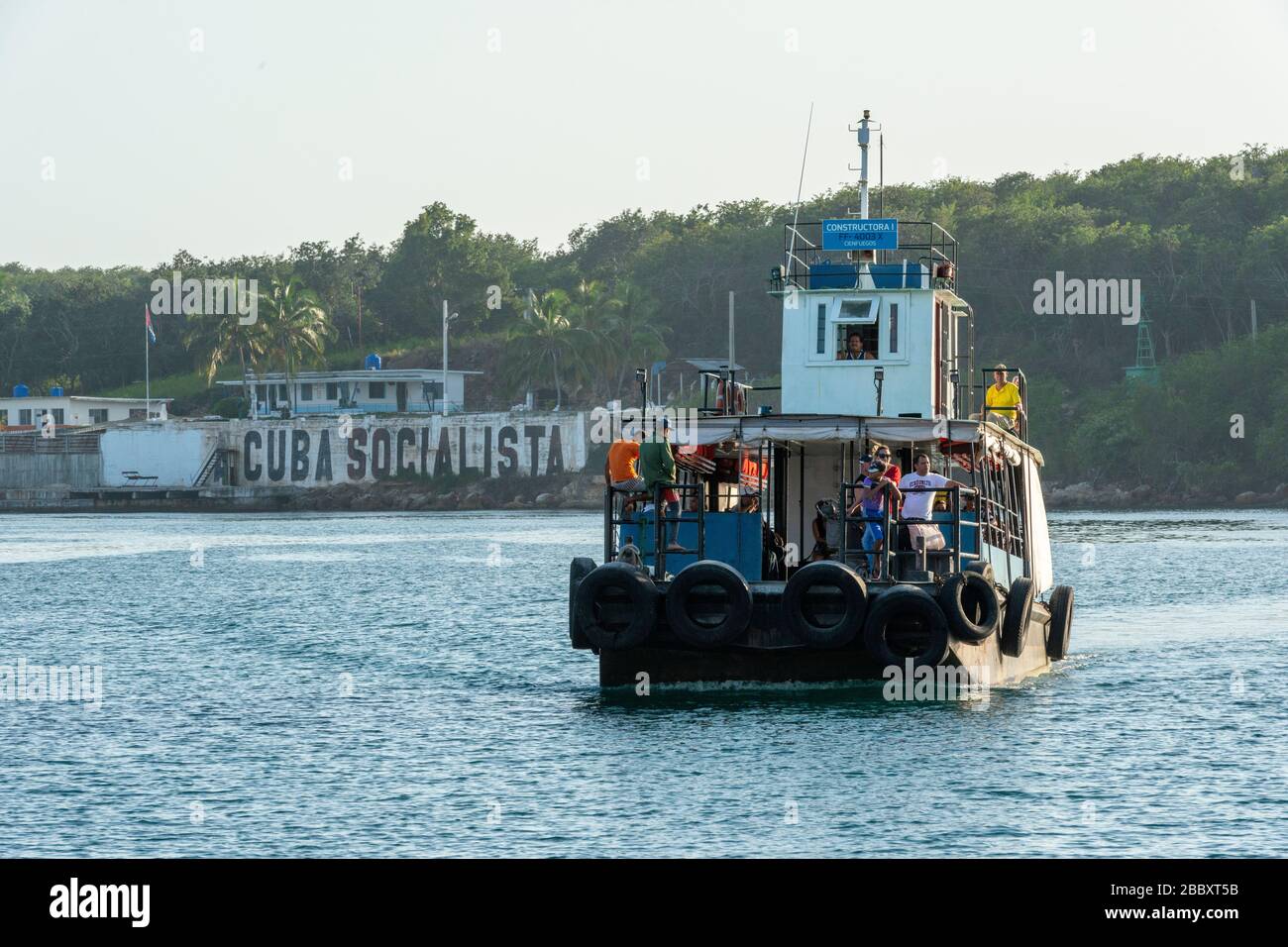 Ferry nucléaire de Ciudad, Cienfuegos, Cuba Photo Stock - Alamy