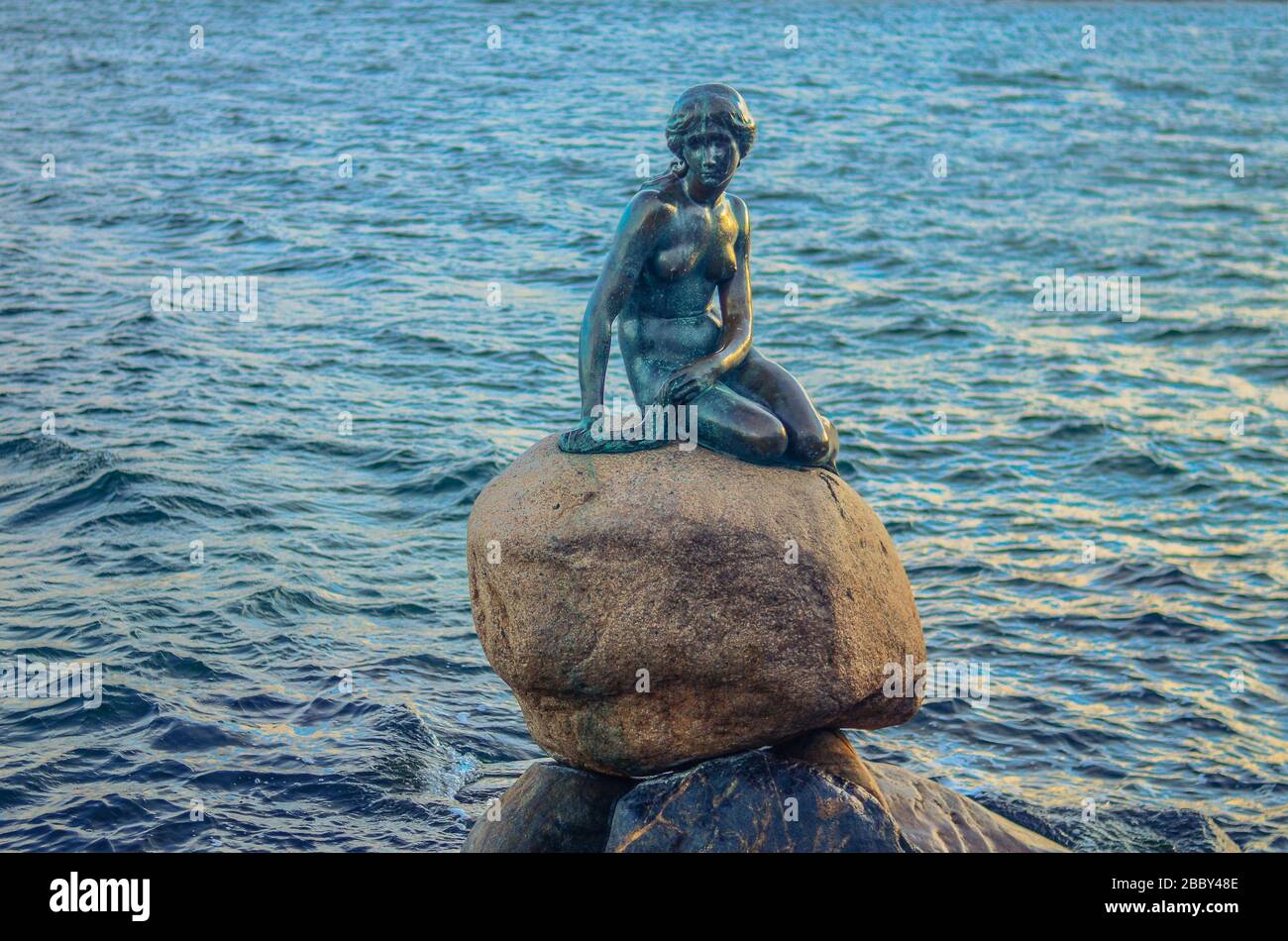 La statue de la petite Sirène à Copenhague, Danemark Banque D'Images