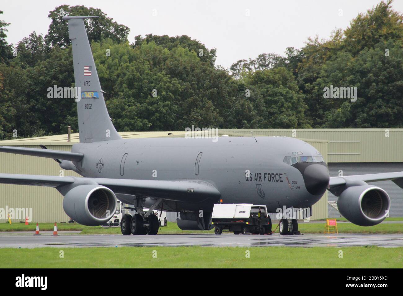 58-0102, un Boeing KC-135-T Stratotanker exploité par l'US Air Force (507ème Air Faving Wing, AFRC), à l'aéroport de Prestwick dans l'Ayrshire. Banque D'Images