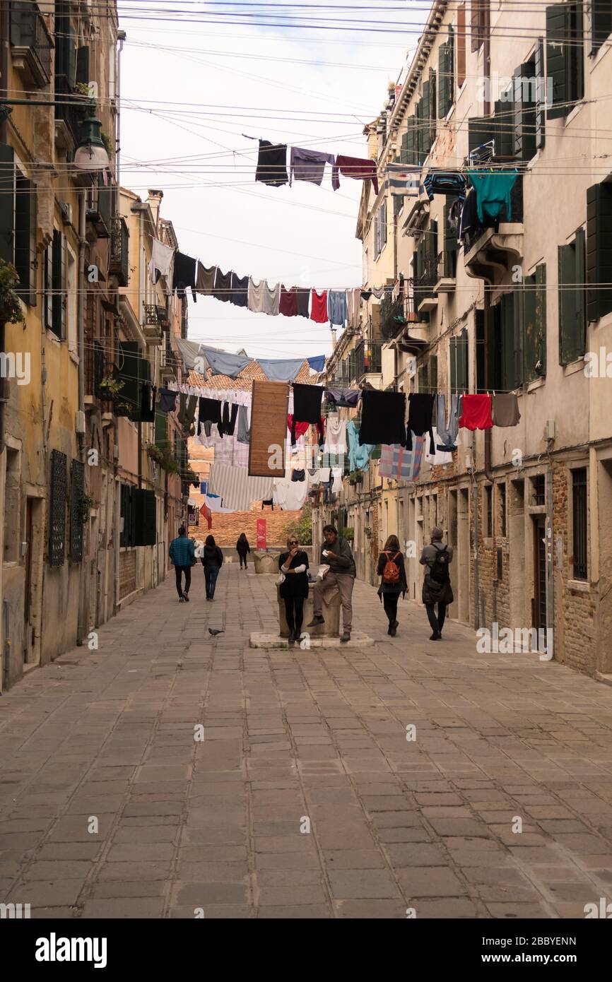 Lignes de lavage en face de Venise, Italie Banque D'Images