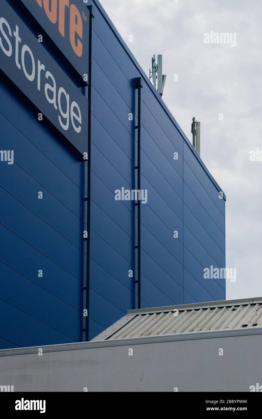 Accès à Self Storage, Vale, East Acton, Londres, W-3 Banque D'Images
