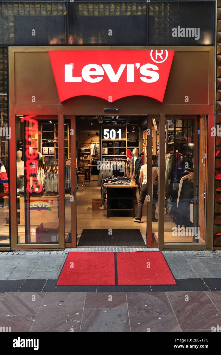 GOTHENBURG, Suède - 27 août 2018 : Levi's fashion store à Göteborg, Suède.  Levi Strauss & Co est une marque de mode américaine connue pour denim jeans  Photo Stock - Alamy