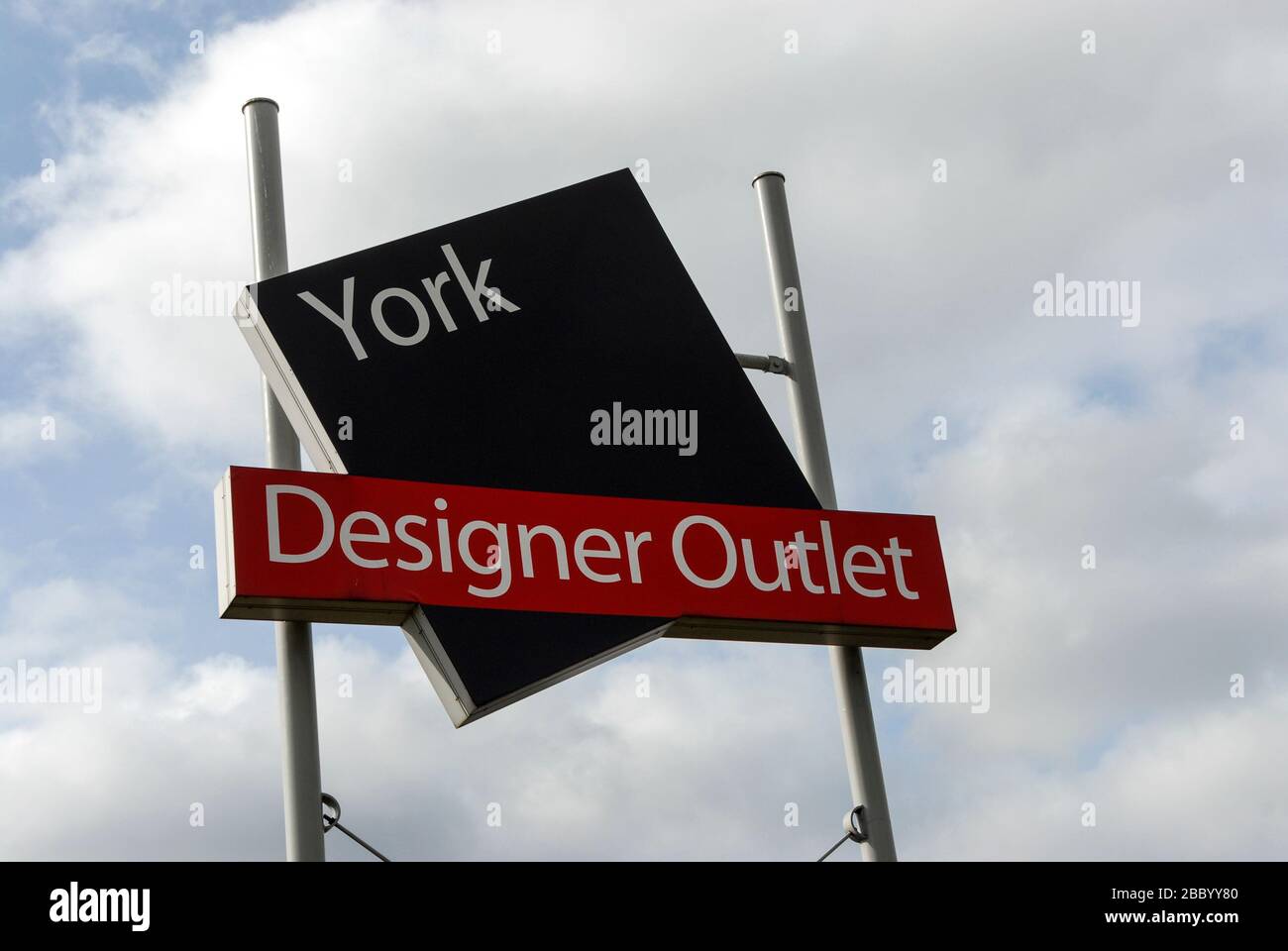 Centre commercial hors ville, « York Designer Outlet » à York, dans le Yorkshire, en Grande-Bretagne. Banque D'Images