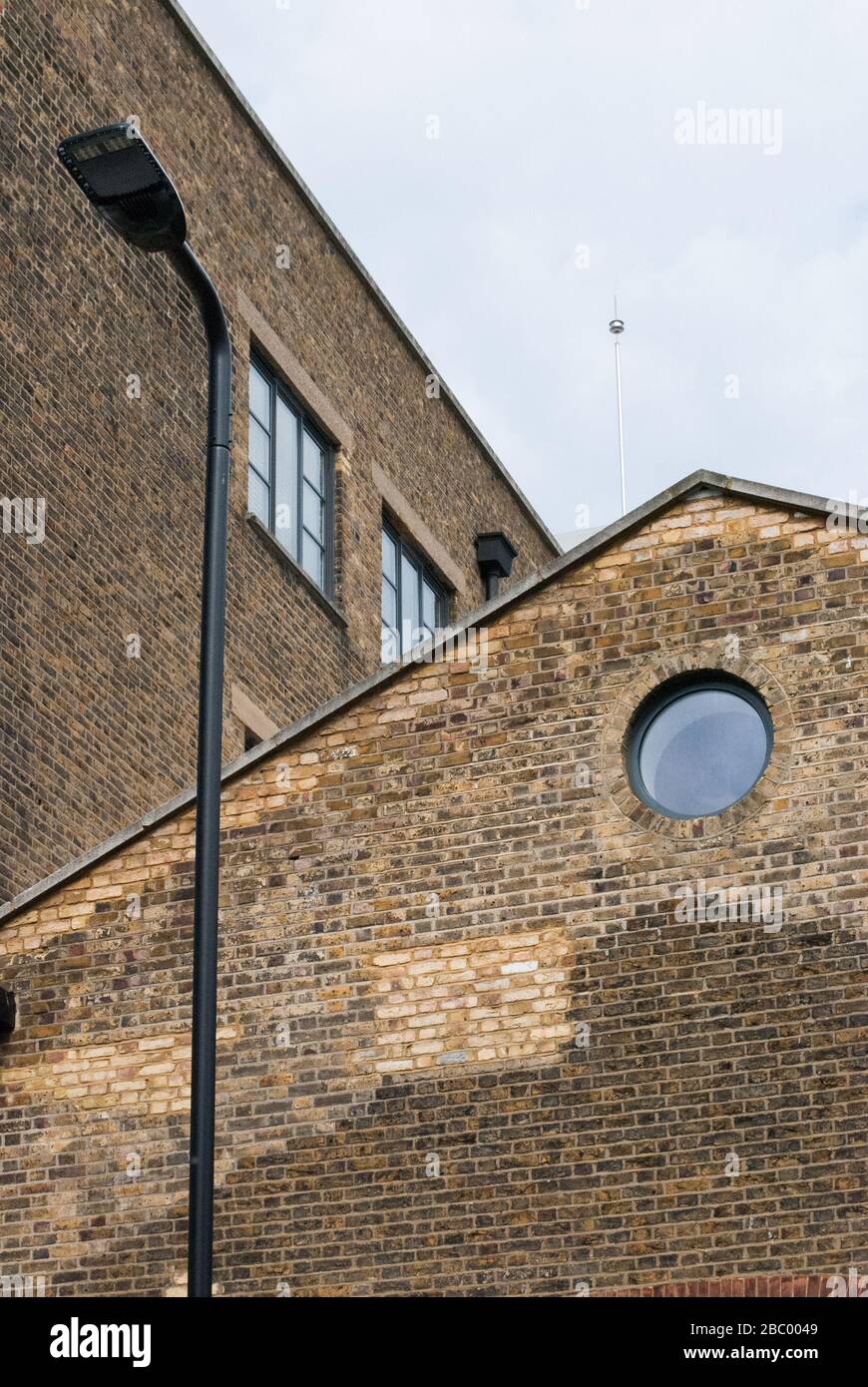 Bâtiments sur Stanley Gardens, East Acton, Londres, Royaume-Uni Banque D'Images