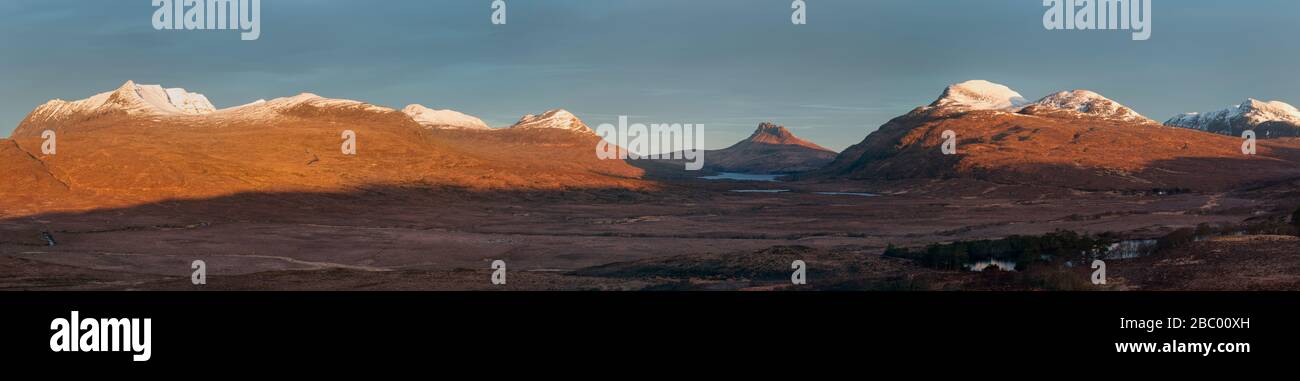 vue panoramique sur les montagnes de Coigach, Highland Scotland Banque D'Images