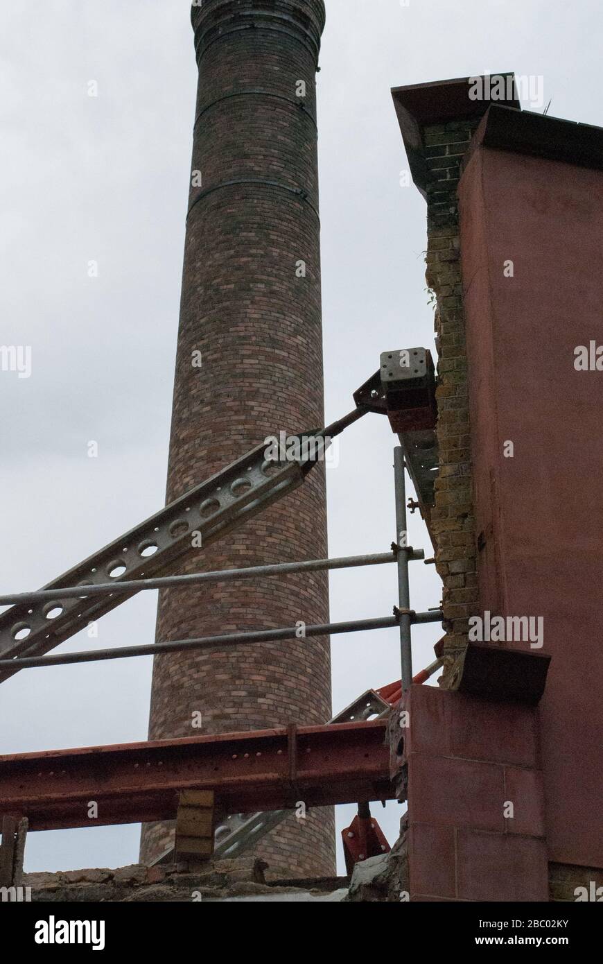 Réaménagement Construction démolition site à 35-37 Warple Way, East Acton, Londres,   par Ernest Tsui Architects Banque D'Images
