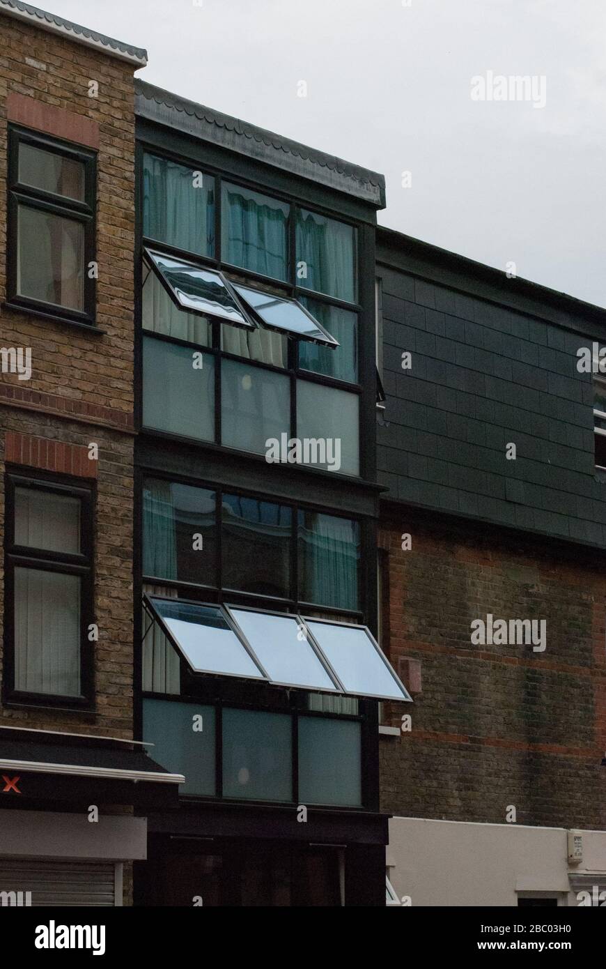 Snack Box OSL Overstone House, Wimple Way, East Acton, Londres, Banque D'Images