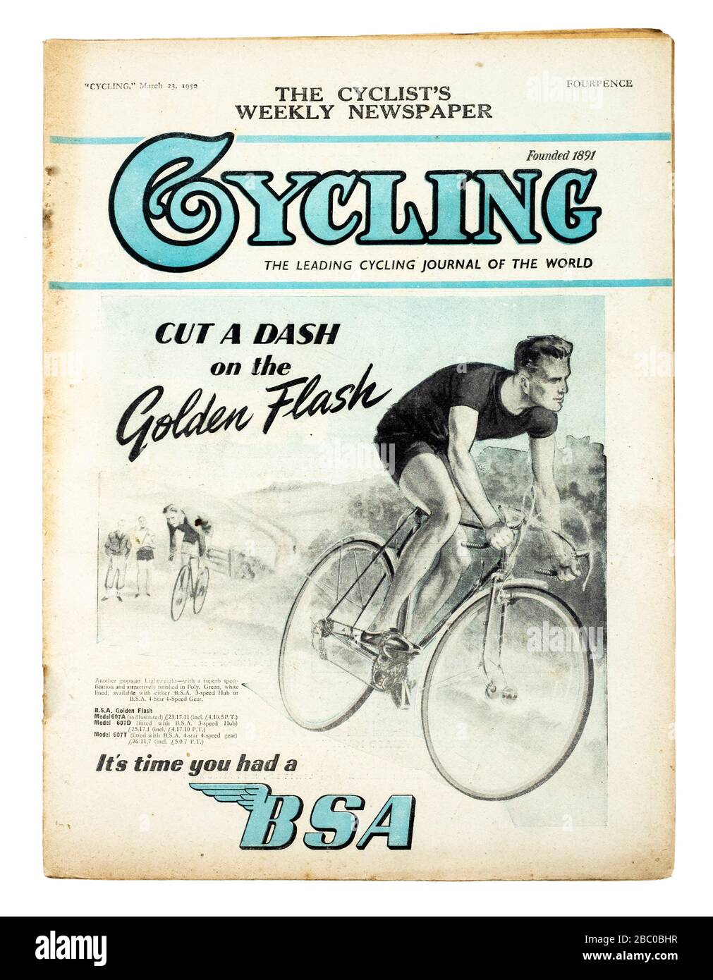 Magazine britannique vintage « Cycling » de mars 1950, faisant la promotion du vélo de course BSA « Golden Flash » sur la couverture avant Banque D'Images