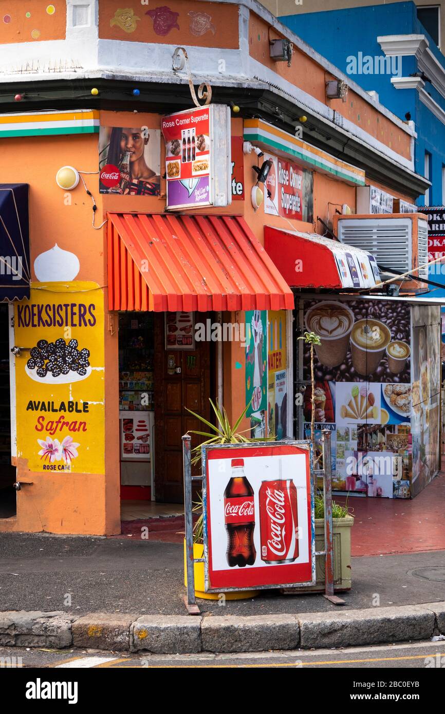 Afrique du Sud, le Cap, Schotsche Knoof, Bo Kaap, Wale St, Rose Corner fournit la boutique d'angle de musulmans Banque D'Images