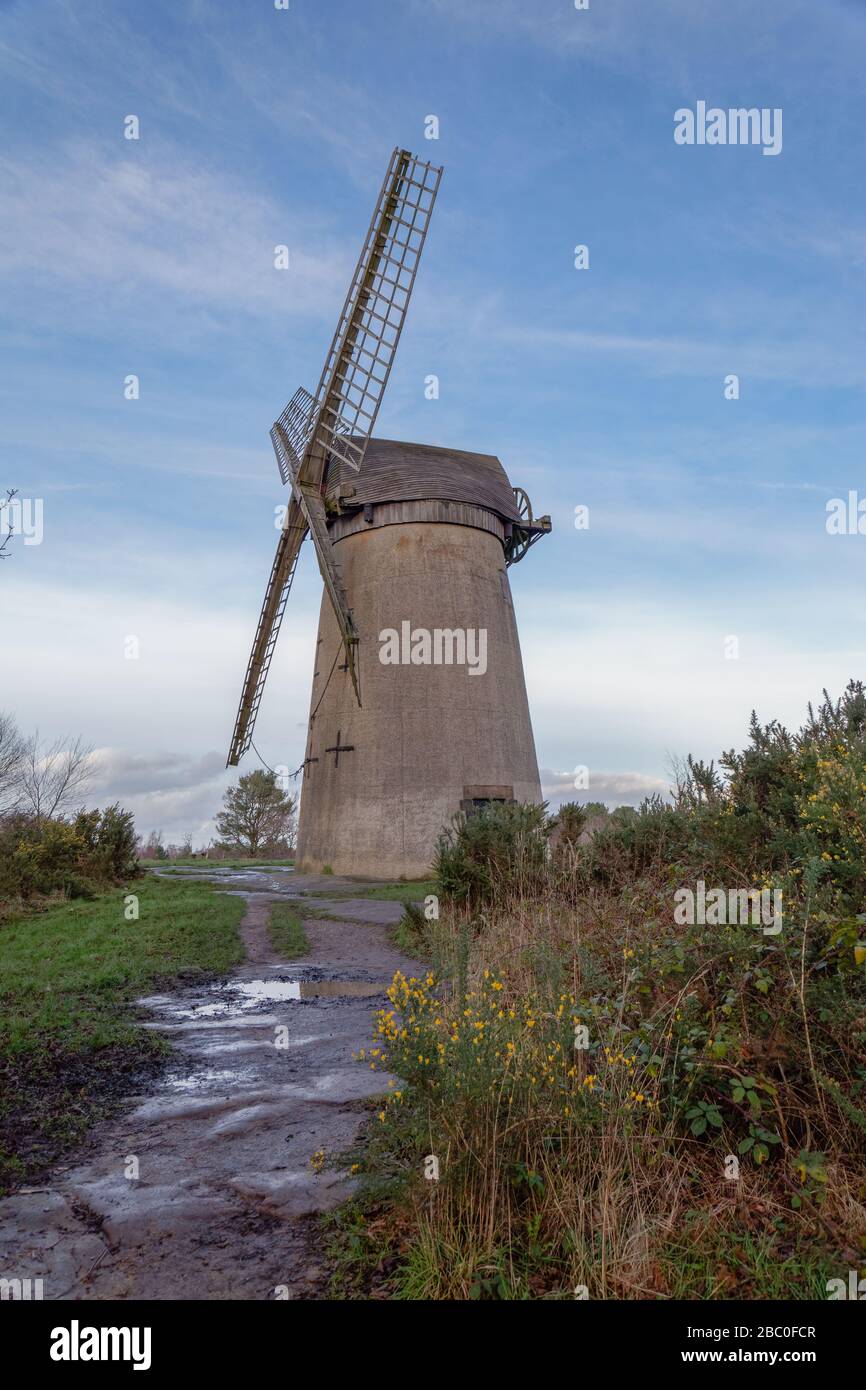 Le moulin à vent de Bidston Hill, Wirral, a été utilisé pour la mouture de farine de 1800 à 1875 et est ouvert au public certains week-ends d'été Banque D'Images