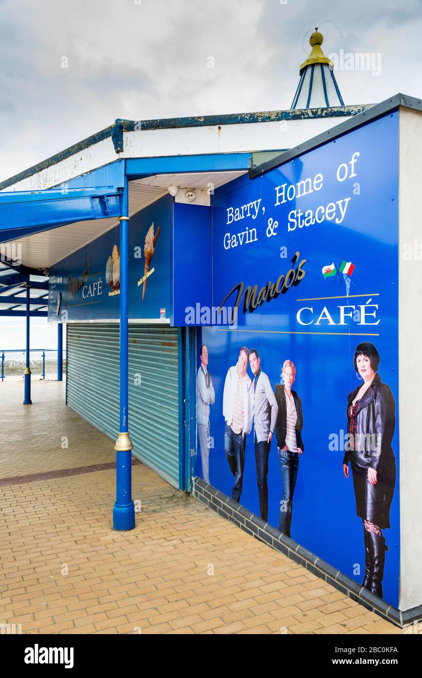 Le café de Marco à Barry Island, un célèbre Gavin & Stacey, est fermé pendant les crises de Covid-19. Banque D'Images