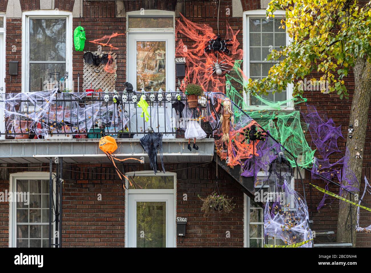 Décoration D'halloween Sur Une Maison, Avenue Gatineau, Montréal, Québec,  Canada Photo Stock - Alamy