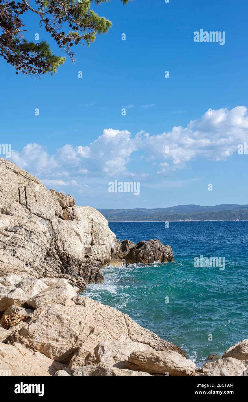 Croatie, Lokva Rogoznica, côte rocheuse de la mer Adriatique Banque D'Images