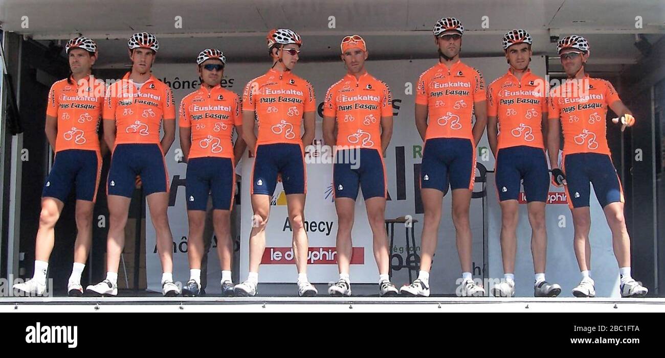 Équipe Euskaltel-Euskadi au cours de la Dauphine Liberée 2006, étape 1 course cycliste, Annecy - Bourgoin-Jallieu (207 km) le 5 juin 2006 à Annecy, France - photo Laurent Lairys / DPPI Banque D'Images