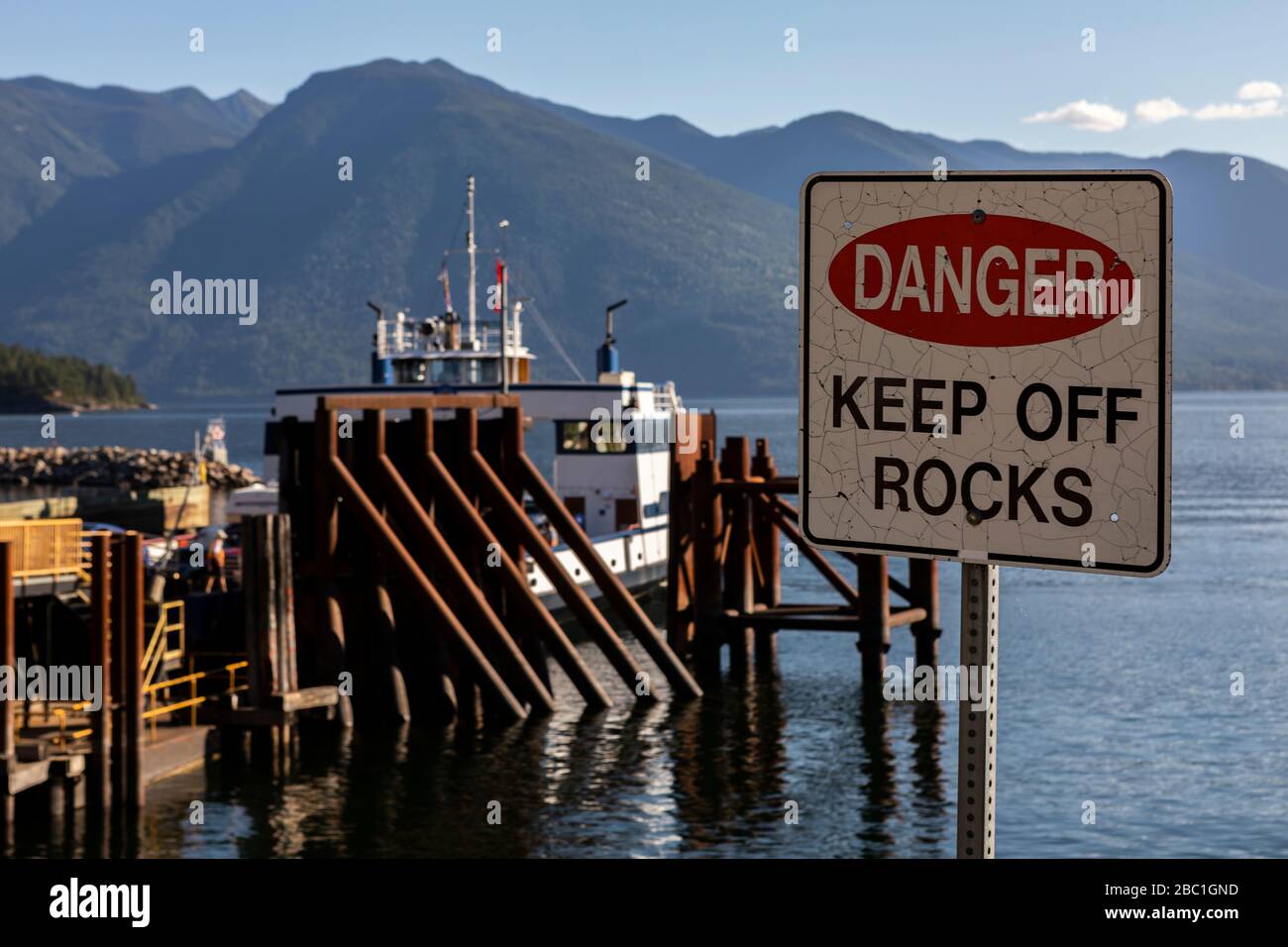 Ferry sur le lac Kootenay, Kootenays, Colombie-Britannique, Canada. Banque D'Images
