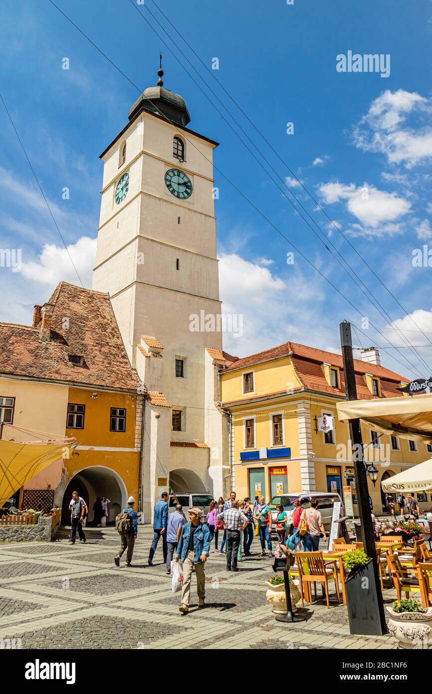 La Tour médiévale du Conseil, un bâtiment emblématique de la ville de Sibiu, Roumanie. Juin 2017. Banque D'Images