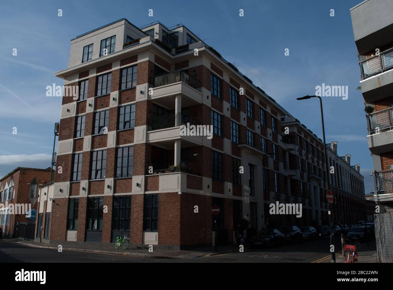 Conversion de bâtiments Art déco long Island House Lofts Wimple Way, East Acton, Londres, Banque D'Images