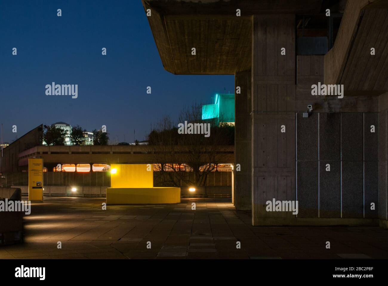 Détail architectural de l'extérieur en béton armé à Hayward Gallery, Southbank Center, Belvedere Rd, Bishop's, Londres   8XX Banque D'Images