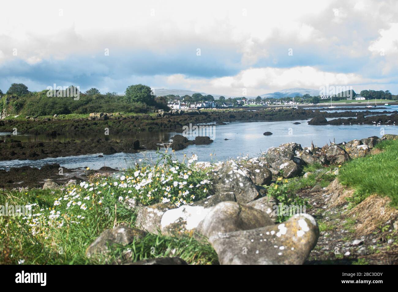 Baie de Galway près du château de Dunguaire, Kinvara, Irlande Banque D'Images