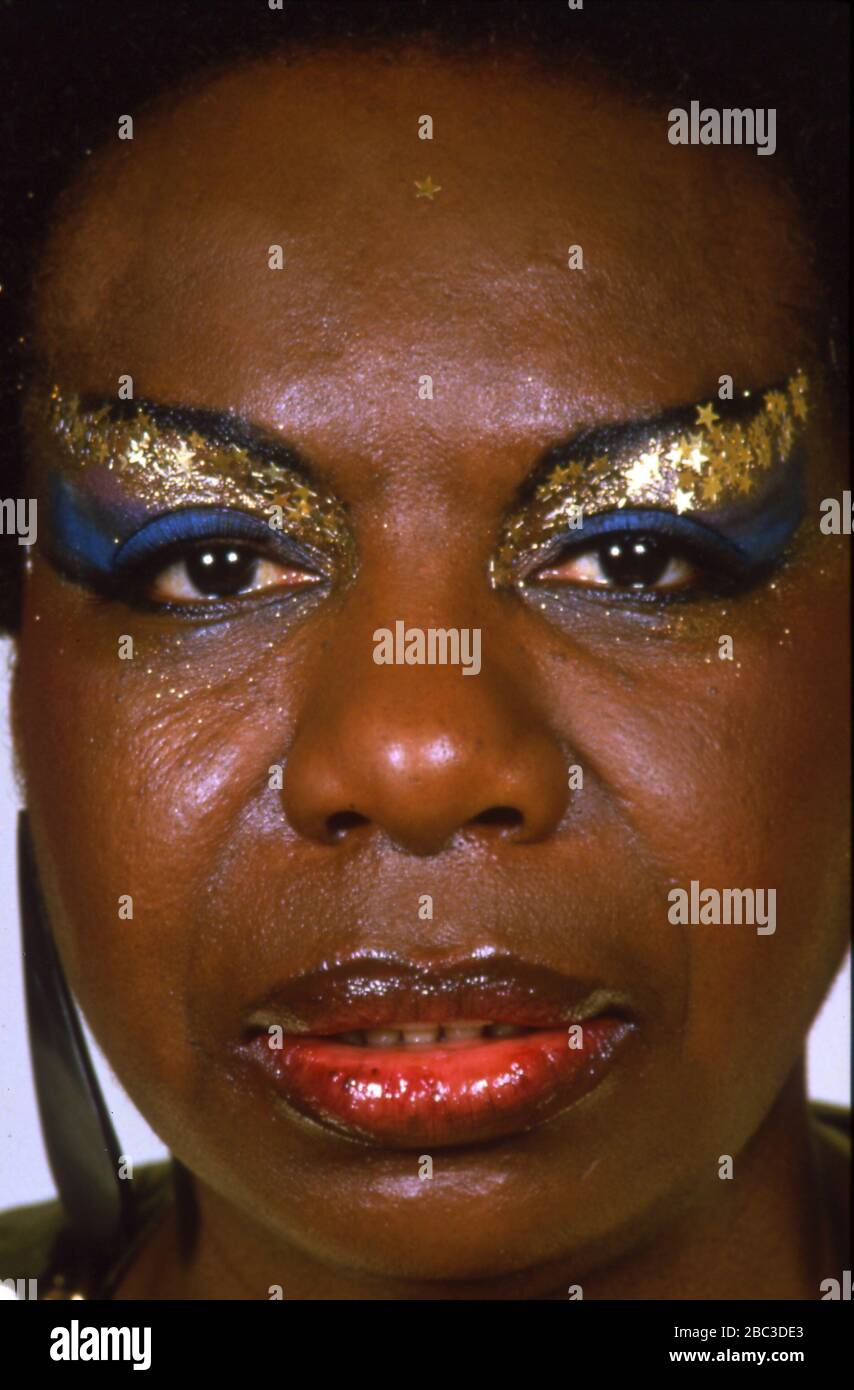 Nina Simone photographiée à Philadelphie en 1985.Credit: Scott Weiner/MediaPunch Banque D'Images