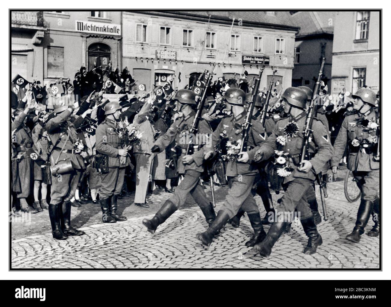 L'annexion de Sudètes en 1938 en tant que soldats allemands nazis se transforme en Sudètes en 1938 Banque D'Images
