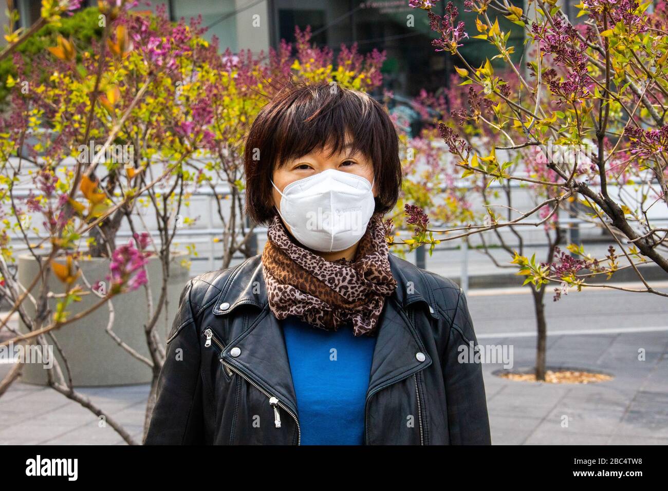 Femme portant un masque pendant la pandémie de Coronavirus, Séoul, Corée du Sud Banque D'Images