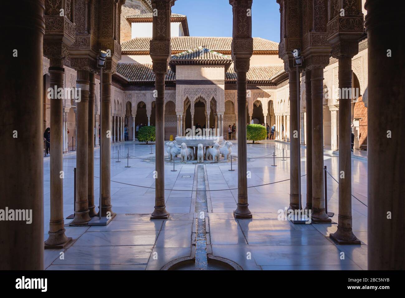 Cour des Lions, Palais nasrid, Alhambra, Grenade, Andalousie, Espagne Banque D'Images