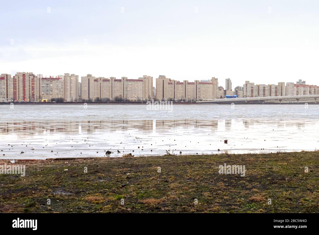 Panarome des banlieues, neibourhood à sain Petersbourg Banque D'Images