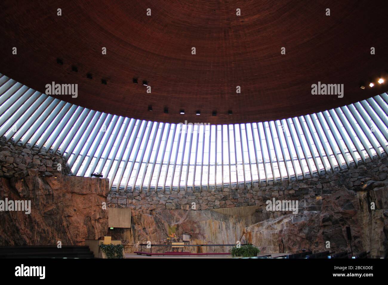 Temppeliaukion kirkko, Église rock, Église de Rock, conçue par Timo et Tuomo Suomalainen, Helsinki, Finlande. Banque D'Images