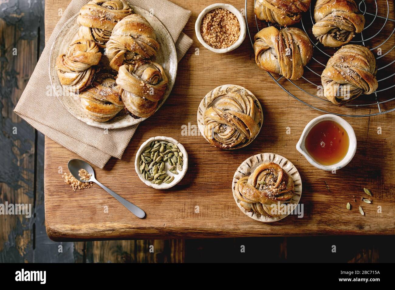 Des petits pains suédois à cardamome Kanelbulle Banque D'Images