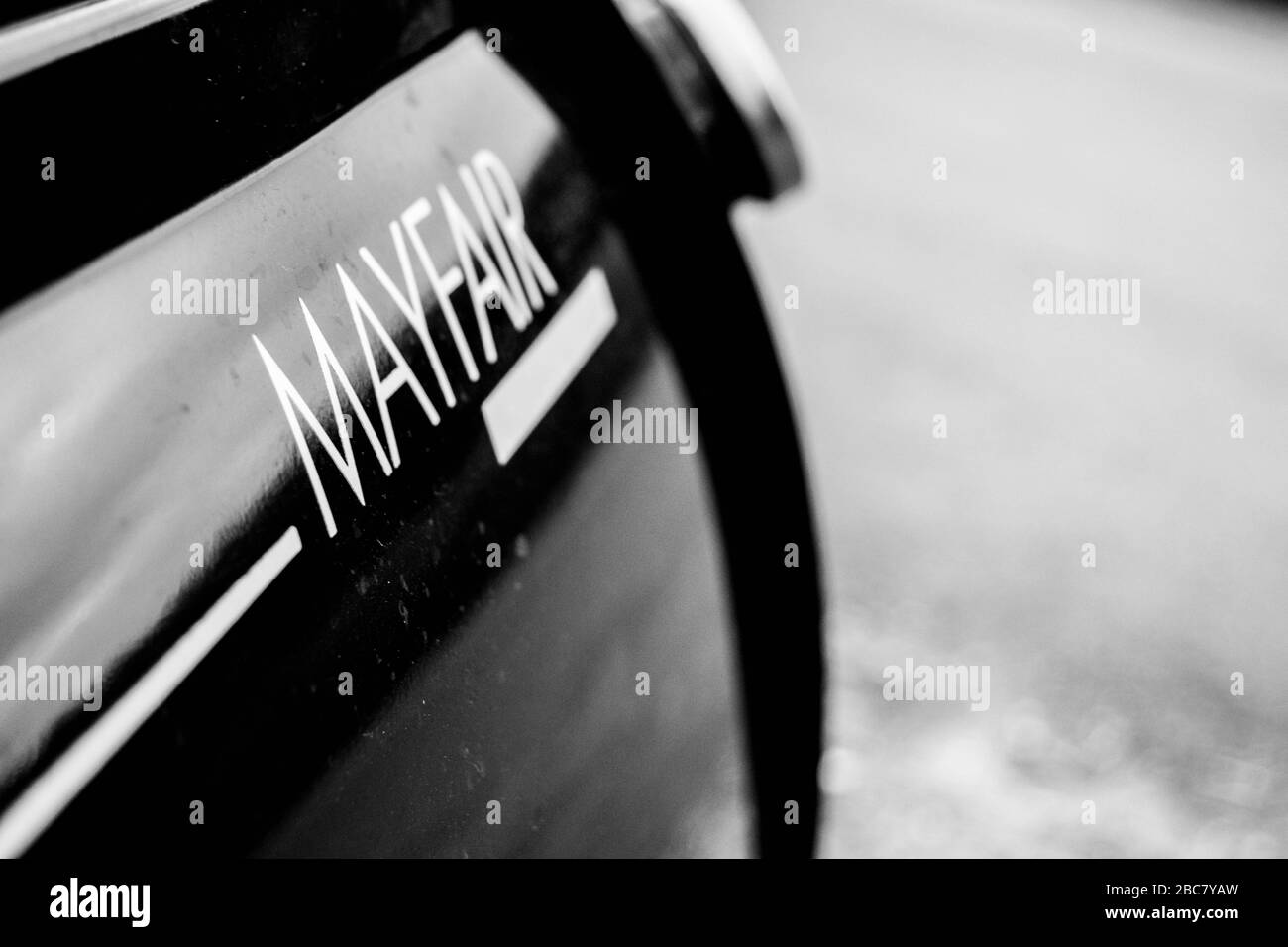 Vue rapprochée de l'arrière d'une voiture classique avec une faible profondeur de champ Banque D'Images